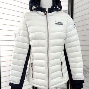 Tommy Hilfiger Women's White and Navy Puffer Jacket